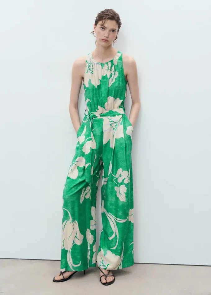 Kombinéza s potiskem na opasku Kombinéza s potiskem na opasku