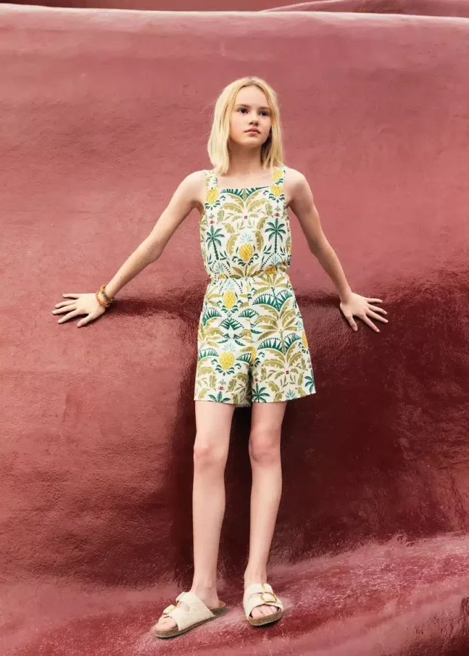 Kombinéza s tropickým potiskem