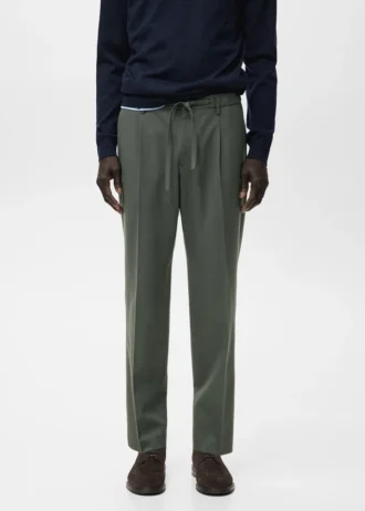 Kordové kalhoty s pravidelným střihem a puky Kordové kalhoty s pravidelným střihem a puky