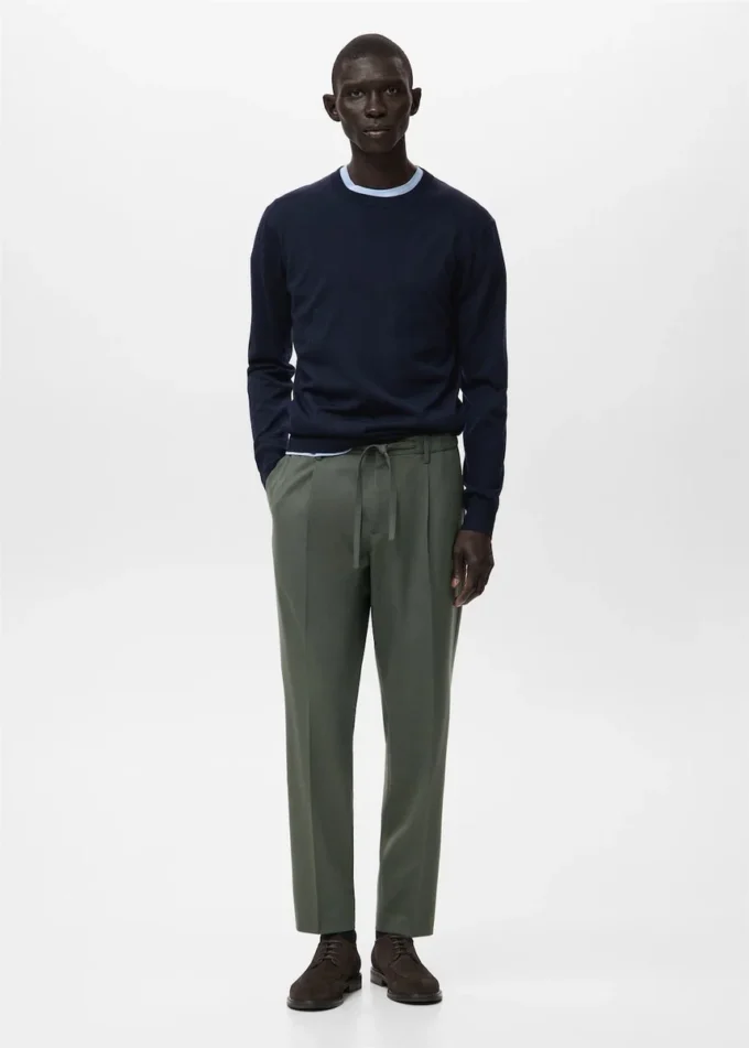 Kordové kalhoty s pravidelným střihem a puky Kordové kalhoty s pravidelným střihem a puky