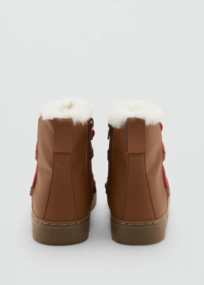 Kotníkové boty s krajkou Kotníkové boty s krajkou