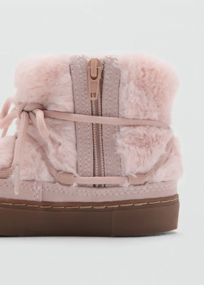 Kotníkové boty s krajkou Kotníkové boty s krajkou