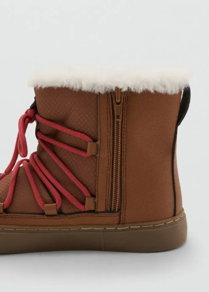 Kotníkové boty s krajkou Kotníkové boty s krajkou