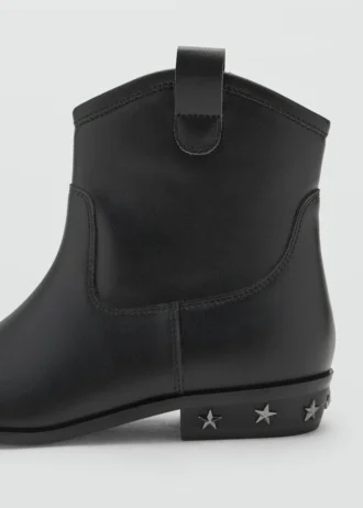 Kotníkové boty se šněrováním