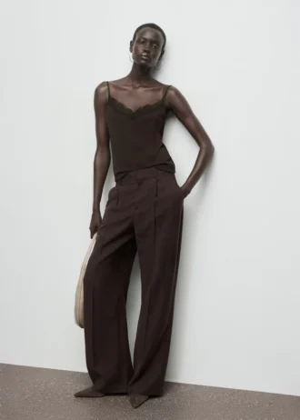 Krajkové šaty s ramínky Krajkové šaty s ramínky