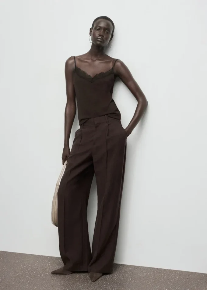 Krajkové šaty s ramínky Krajkové šaty s ramínky