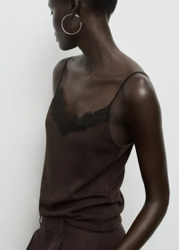 Krajkové šaty s ramínky Krajkové šaty s ramínky