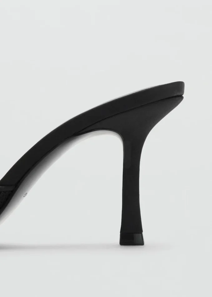 Krajkové sandály na podpatku