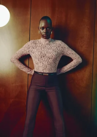 Krajkové tričko s rolákovým výstřihem