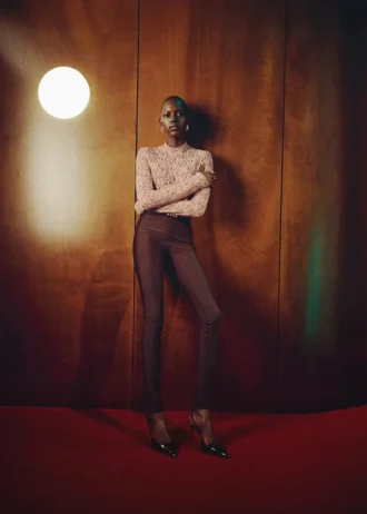 Krajkové tričko s rolákovým výstřihem