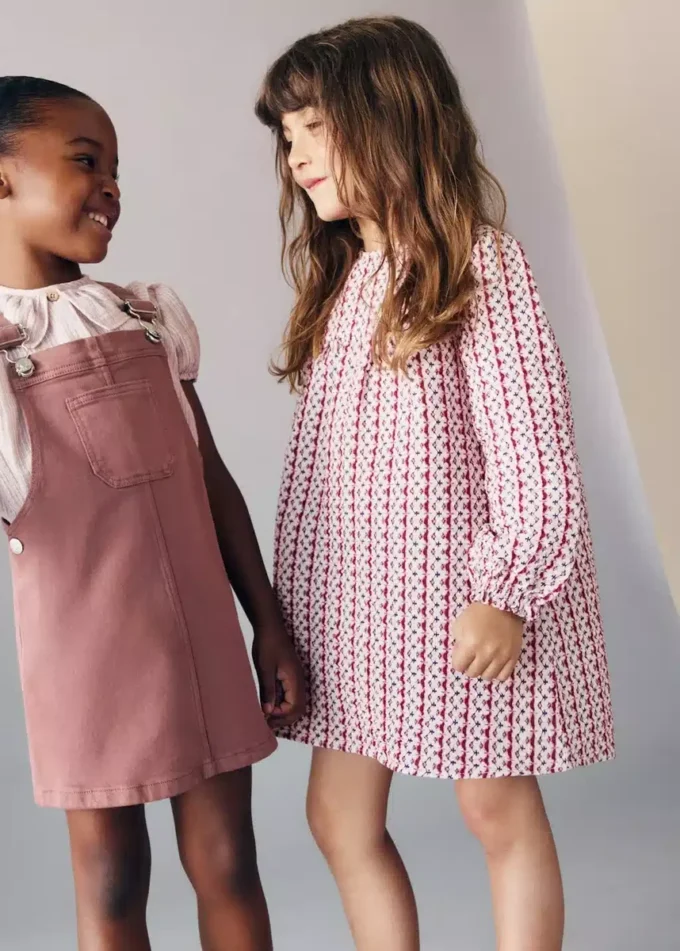 Krátké šaty s potiskem