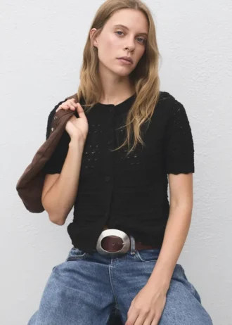 Krátký háčkovaný svetr