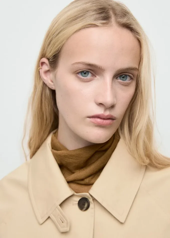 Krátký oversized trenčkot s nárameníky Krátký oversized trenčkot s nárameníky