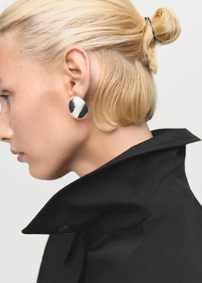 Krátký oversized trenčkot s nárameníky Krátký oversized trenčkot s nárameníky