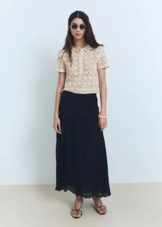 Krátký rukávový háčkovaný svetr