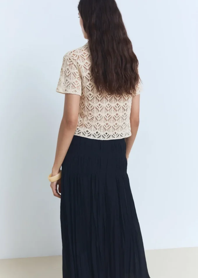 Krátký rukávový háčkovaný svetr Krátký rukávový háčkovaný svetr