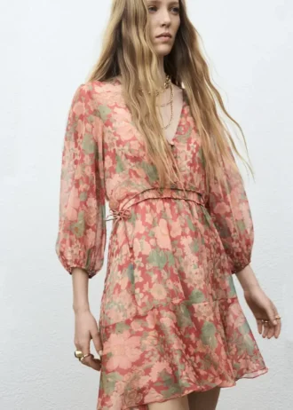 Květinové šaty s nafouknutými rukávy