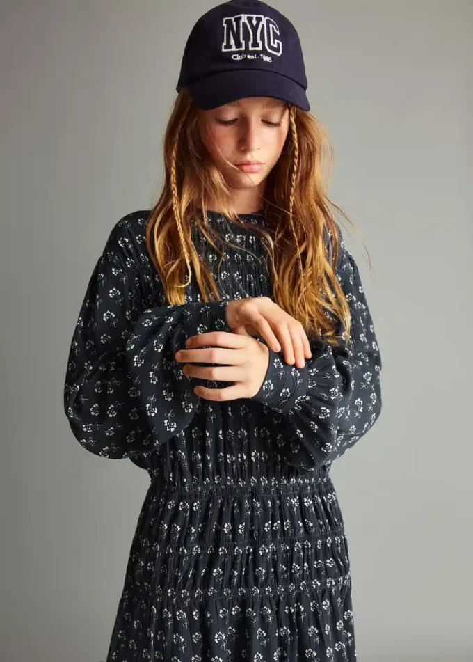 Květinové šaty s nafouknutými rukávy Květinové šaty s nafouknutými rukávy