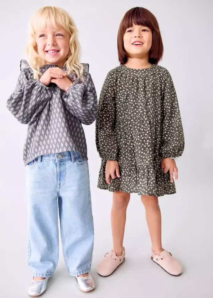 Květinové šaty s volánky Květinové šaty s volánky