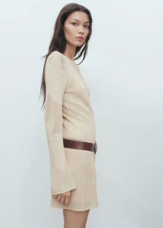 Květinové háčkované šaty