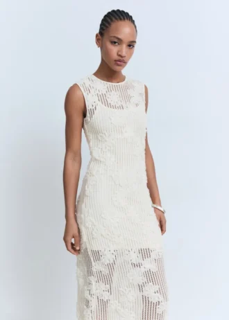 Květinové háčkované šaty