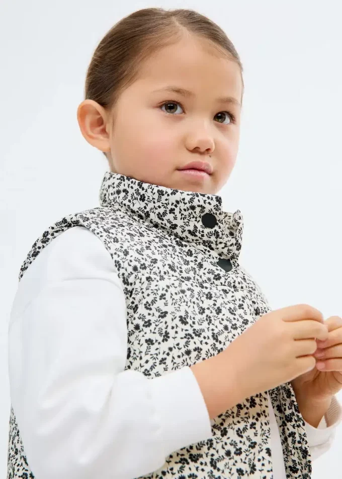 Květinová prošívaná vesta Květinová prošívaná vesta