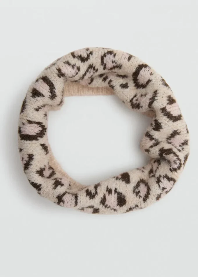 Šála s leopardím potiskem