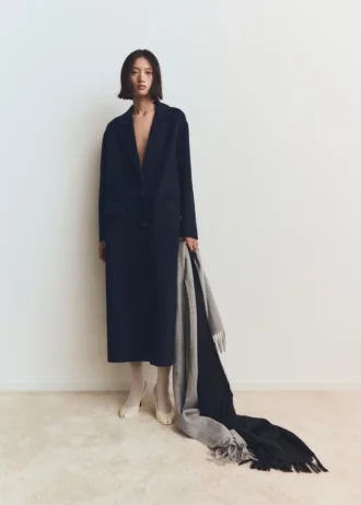 Šála s třásněmi