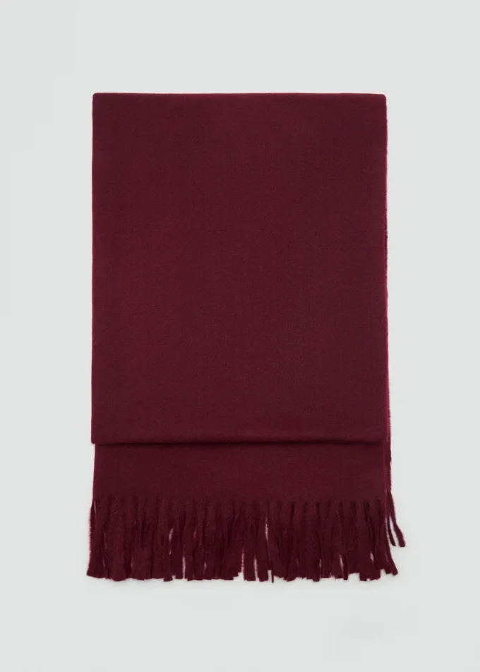 Šála s třásněmi