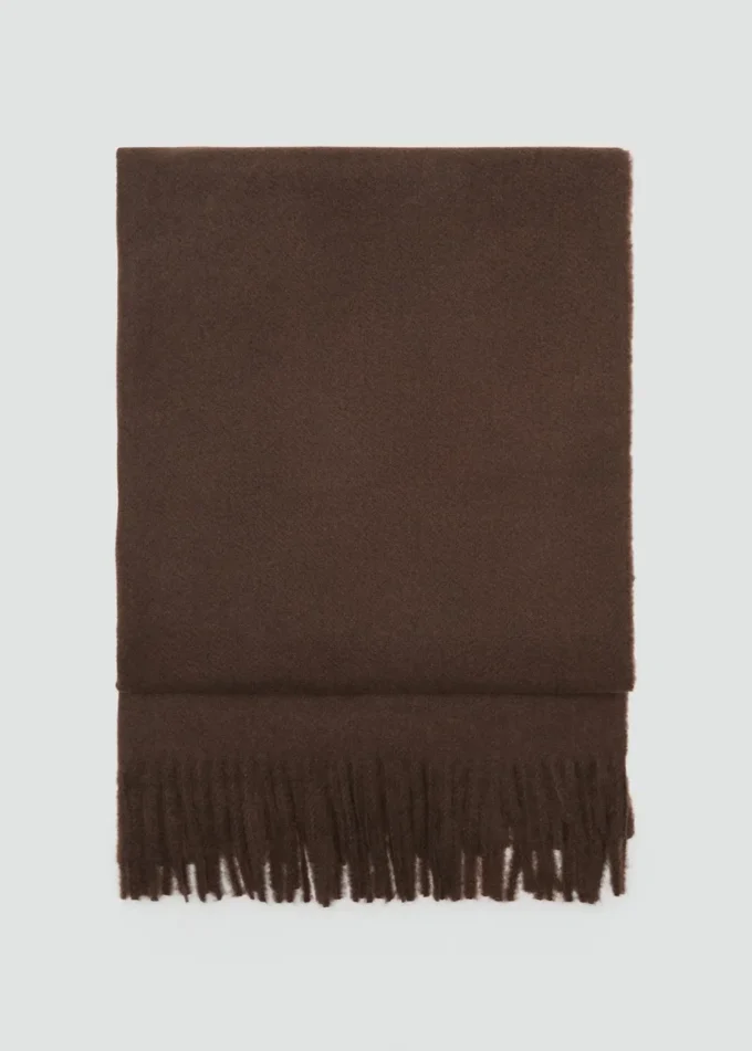 Šála s třásněmi