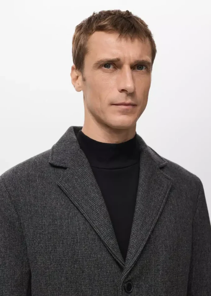 Lehký kabát z recyklované vlny Lehký kabát z recyklované vlny