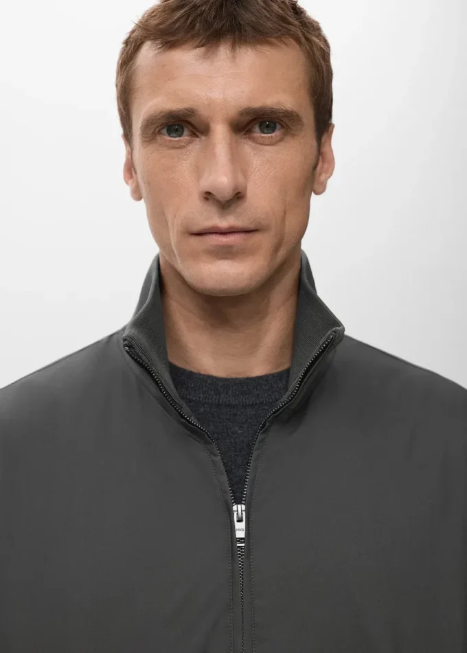 Lehká prošívaná vesta Lehká prošívaná vesta