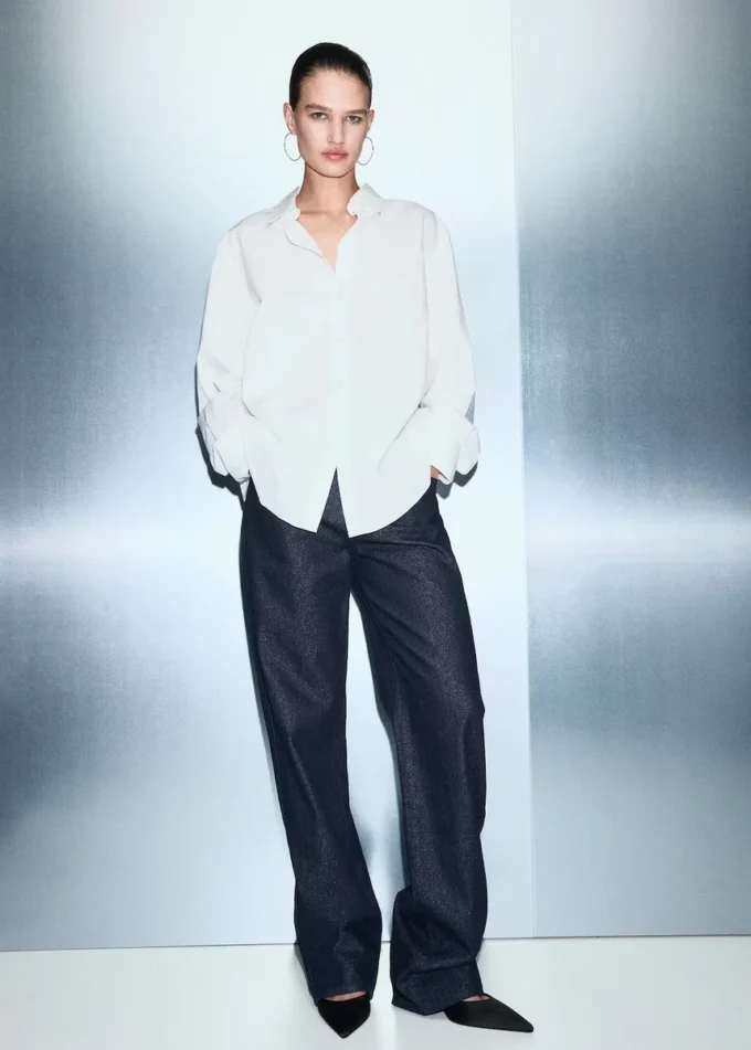 Lesklé džíny s rovnými nohavicemi Lesklé džíny s rovnými nohavicemi