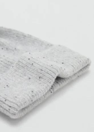 Lesklý klobouk s flitry