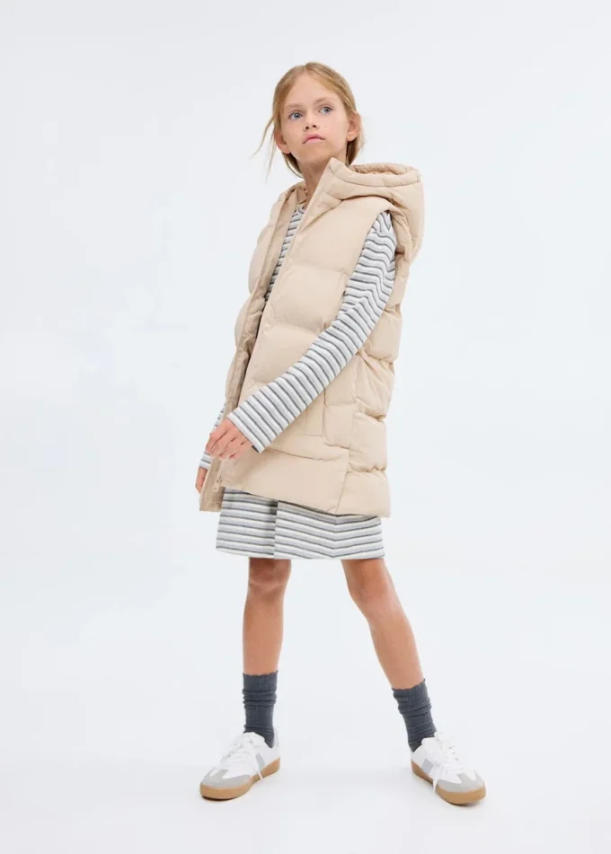 Lurexové šaty s výřezem Lurexové šaty s výřezem