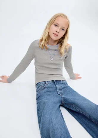 Lurexový top s výřezem