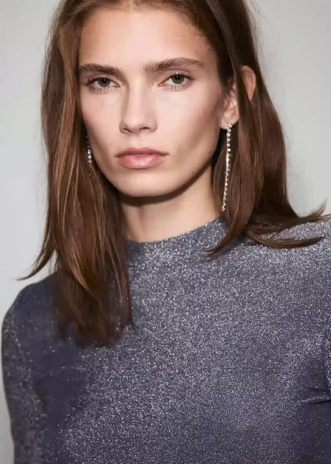 Lurexové tričko s perkinsovým výstřihem Lurexové tričko s perkinsovým výstřihem