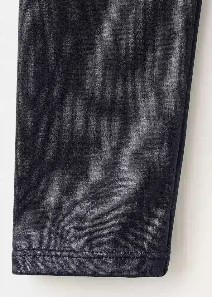 Metalický top s lodním výstřihem Metalický top s lodním výstřihem