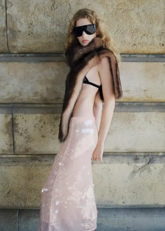 Midi sukně s flitry Midi sukně s flitry