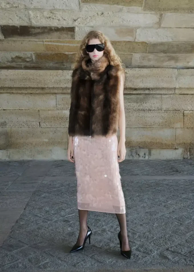 Midi sukně s flitry Midi sukně s flitry