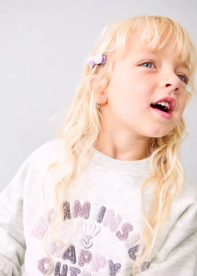 Mikina s květinovou výšivkou Mikina s květinovou výšivkou