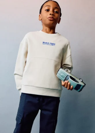 Mikina s potiskem a výšivkou