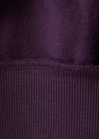 Mikina s potiskem a výšivkou