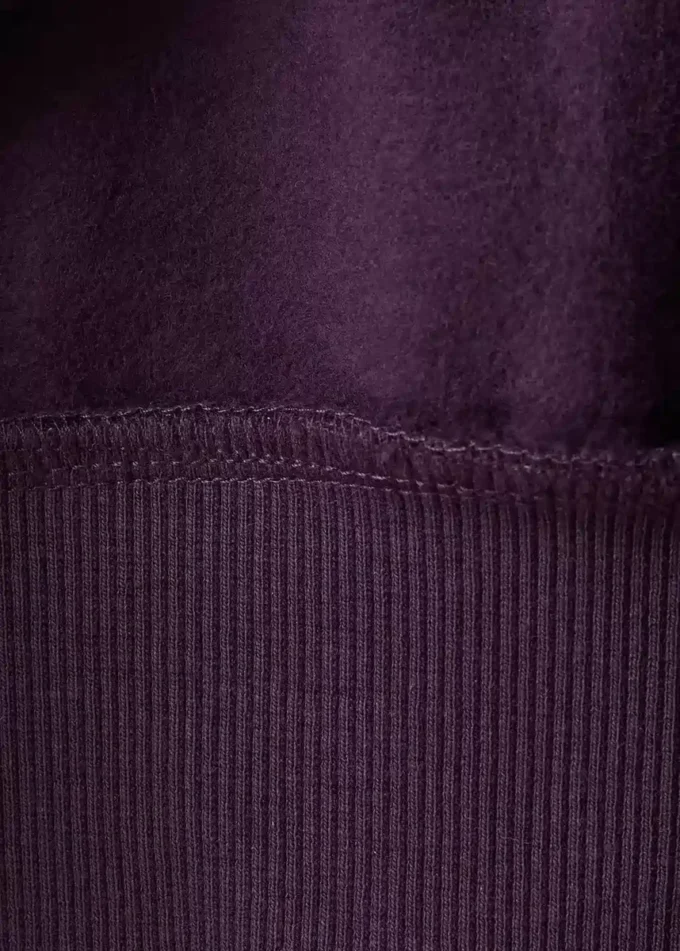 Mikina s potiskem a výšivkou Mikina s potiskem a výšivkou