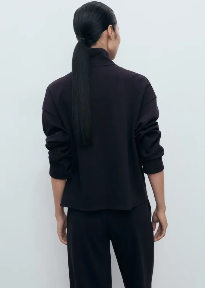 Mikina s rolákem a zipem Mikina s rolákem a zipem