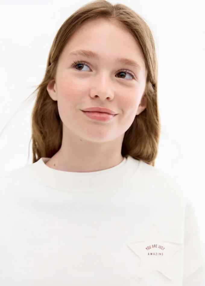 Mikina s vyšívanou hvězdou Mikina s vyšívanou hvězdou