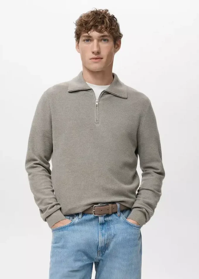 Mikrostrukturovaný svetr se zipem u krku Mikrostrukturovaný svetr se zipem u krku