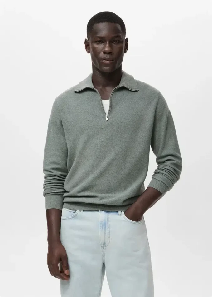 Mikrostrukturovaný svetr se zipem u krku Mikrostrukturovaný svetr se zipem u krku