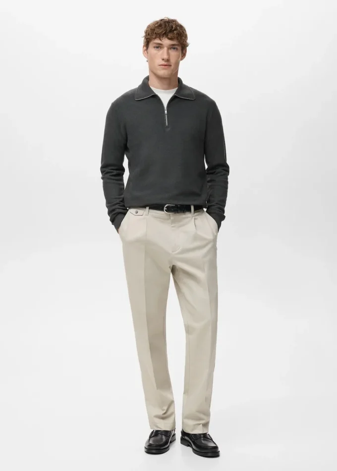 Mikrostrukturovaný svetr se zipem u krku Mikrostrukturovaný svetr se zipem u krku