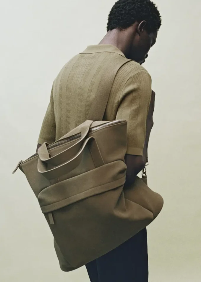 Multifunkční batoh s kapsami Multifunkční batoh s kapsami